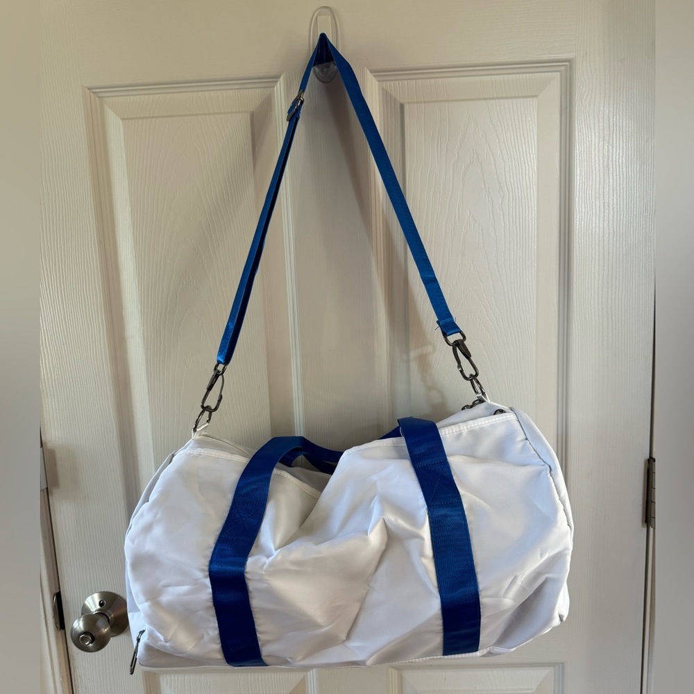 Halara NWT duffle bag